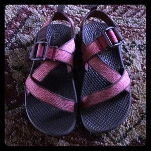 Children’s pink chacos